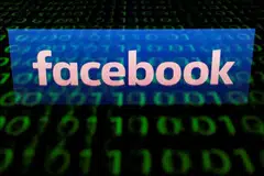 Ketua eksekutif Facebook, Encik Mark Zuckerberg menyifatkan penggodaman itu 'isu keselamatan amat serius'. - Foto AFP 