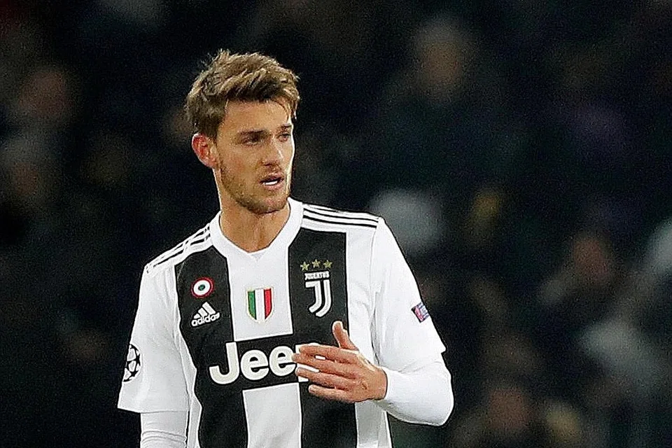 DIUJI POSITIF: Rugani menjadi pemain pertama Serie A diuji positif dan Juventus kini sedang mengambil langkah berjaga-berjaga dengan mengarah pemain untuk dikuarantinkan selama dua minggu. - Foto REUTERS