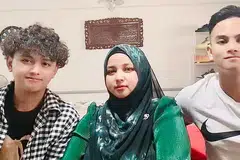 PESANAN AGAR ANAK JAGA AMANAH: Cik Nooris Sanat (tengah) tekankan soal disiplin, komitmen, kerendahan hati dan kerja keras kepada dua anaknya, Syah Riszuan (kiri) dan Mohd Shahfiq Irman, dalam membangun kerjaya seni. Syah adalah juara Suara 2.0 yang bernaung di bawah label Universal Music Group manakala Shahfiq juara Anugerah 2017. - Foto ihsan SYAH RISZUAN.