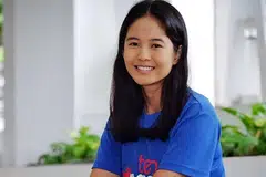 BUKAN MUDAH UNTUK MENDAPAT 'VALEDICTORIAN': Cabaran yang dihadapi Cik Yasmin telah mendorongnya untuk menjadi pelajar terbaik. - Foto-foto BH oleh KHALID BABA