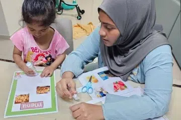 Persekitaran rumah-sekolah yang baik dan kondusif mampu menyokong pembelajaran anak-anak dengan cemerlang dan membina keyakinan positif pada masa hadapan.