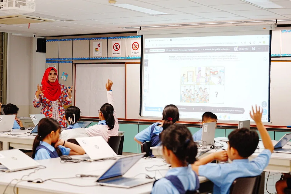 Kementerian Pendidikan (MOE) akan meneroka saiz kelas yang lebih kecil sebagai sebahagian daripada projek rintis untuk meningkatkan pengajaran dan pembelajaran, bermula dengan enam sekolah menjelang Januari 2027.