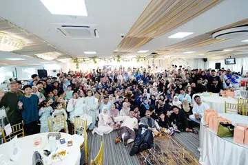 keluarga Tok Kassim, perjumpaan Hari Raya, enam generasi, keluarga besar, Muslim Delights Singapura, Rohaizad Bahari, Hafidah Daud, tradisi Raya Singapura, jejak kasih keluarga.