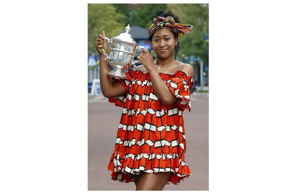 NAOMI OSAKA: Pada usia 22 tahun dan dengan latar belakang budaya campuran - ibunya berbangsa Jepun, manakala bapanya berasal dari Haiti - beliau menunjukkan kematangan dan kesediaan memikul peranan sebagai ikon global tenis. - Foto-foto EPA-EFE 