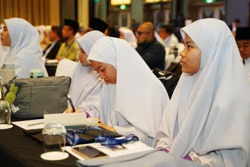 Kolej Pengajian Islam Singapura (SCIS) menganjurkan simposium sulungnya yang menumpukan kepada pembaharuan pendidikan tinggi Islam bagi masyarakat majmuk masa kini melalui tiga teras utama kurikulum iaitu pendekatan merentas bidang, berdasarkan keadaan semasa, dan penyelidikan terapan. Para peserta akan memperoleh pemahaman tentang bagaimana kolej ini membimbing pelajar memanfaatkan ilmu merentas pelbagai bidang, bekerjasama dengan pelbagai pihak berkepentingan, serta menerapkan prinsip etika agama dalam menangani cabaran dunia sebenar.