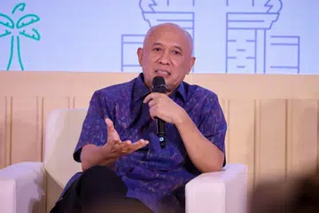 DALAM PERTIMBANGAN: Menteri Koperasi serta Perusahaan Kecil dan Sederhana (SME), Encik Teten Masduki, menyatakan pemerintah Indonesia merancang untuk melarang wadah media sosial TikTok daripada terlibat dalam kegiatan e-dagang dalam negara itu. 