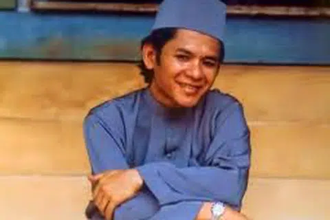 Datuk Sudirman Haji Arshad berkongsi misi dan visi menghibur yang seiring jalan dengan Noor Kumalasari, sama-sama kerja keras dan ingin buat sebaik mungkin dalam kerja seni.