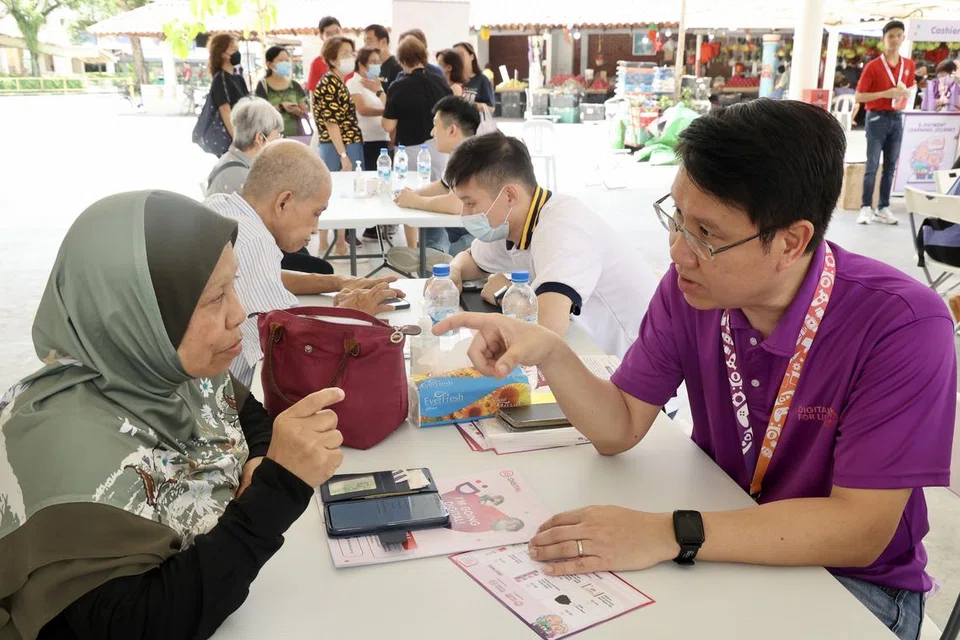 CELIK DIGITAL: Sebanyak 13 saranan telah diketengahkan  bagi menyeru pemerintah memperkukuh kepercayaan dengan membina masyarakat digital yang inklusif dan selamat yang difailkan di Parlimen pada 10 Januari.