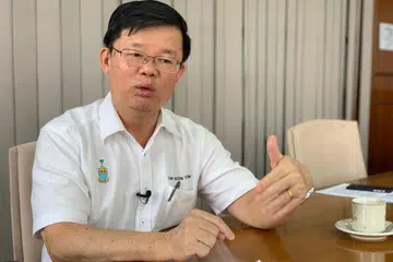 BUBAR DEWAN UNDANGAN NEGERI: Ketua Menteri Pulau Pinang, Encik Chow Kon Yeow, mengumumkan dewan undangan negeri itu dibubarkan pada Rabu.