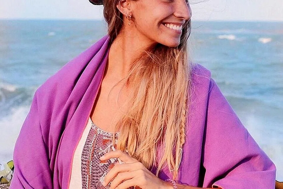  LISA GONCALVES: Doktor gigi ini akan menemani Andre Gomes, pemain baru Everton, ke Liverpool. - Foto FACEBOOK LISA GONCALVES