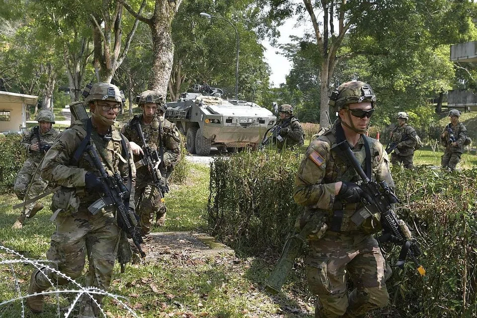 LATIHAN BERSAMA: SAF dan Tentera AS melaksanakan operasi bandar bersepadu sebagai Pasukan Petugas Gabungan. - Foto MINDEF
