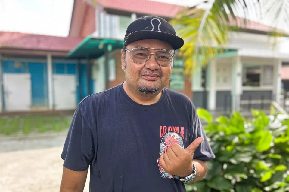 Encik Azman Ahmad, 51 tahun, yang bertugas sebagai teknisyen, bercadang membawa anak beliau untuk melihat sendiri proses penyembelihan kambing korban.