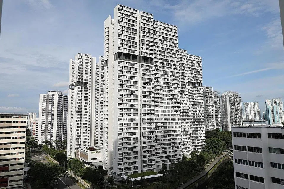 TAWARAN FLAT BARU: Pemerintah tidak mengurangkan pelancaran flat semasa pandemik Covid-19, dan telah menawarkan sekitar 16,800 flat Bina Ikut Tempahan (BTO) tahun ini, kata Profesor Madya Muhammad Faishal Ibrahim. - Foto BH oleh ONG WEE JIN
