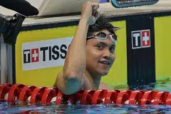 SAMBUNG LATIHAN BERSYARAT: Perenang Joseph Schooling antara atlet Singapura yang layak ke Sukan Olimpik Tokyo, yang ditunda dari tahun ini ke tahun depan, dan kini boleh menyambung latihan dengan beberapa syarat. - Foto fail BH