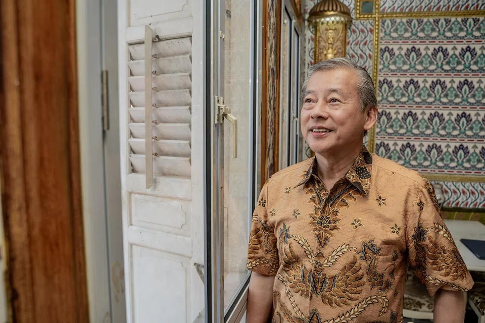JADI PESAING: Encik George Goh Ching Wah, pengasas bersama Harvey Norman Ossia, berpotensi menjadi pesaing kepada Menteri Kanan, Encik Tharman Shanmugaratnam, yang telah mengumumkan hasrat untuk bertanding dalam jawatan Presiden. 