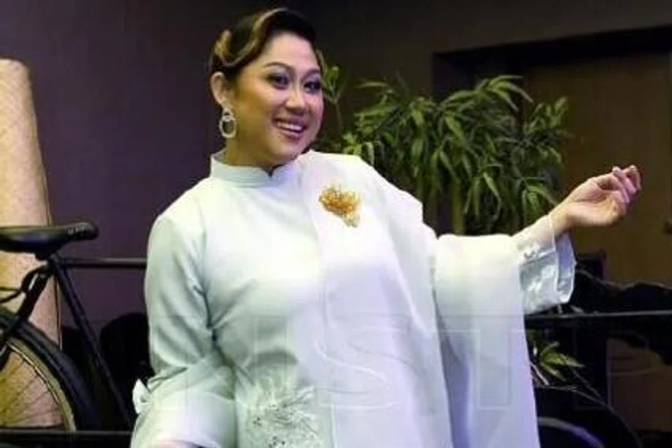 ani mayuni, lirik lucah, penyanyi dangdut, baby shima 