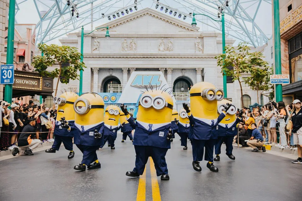 Pengunjung boleh menari bersama Minion hingga 11 Ogos di Universal Studios Singapore.
