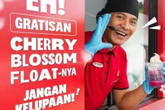 KFC Indonesia mencatat kerugian sehingga menyebabkan penutupan puluhan cawangan dan pemecatan 2,274 pekerja yang dikaitkan dengan boikot yang didorong oleh sentimen terhadap konflik Israel-Palestin.