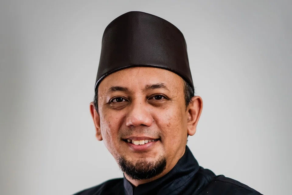 Pengurus Masjid di Masjid Alkaff Kampung Melayu, Ustaz Mohamad Taufiq Mohamed Ismail. 