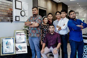 KERJA UBAH ELOK AKAN MENGAMBIL MASA: Menurut panduan BCA, Encik Hafiz (kiri) mengatakan bahawa mereka mungkin hanya dapat meneruskan kerja-kerja ubah elok pada hujung bulan Jun kerana masih perlu jalani beberapa latihan. - Foto ihsan MOHAMED HAFIZ MOHAMED IQBAL