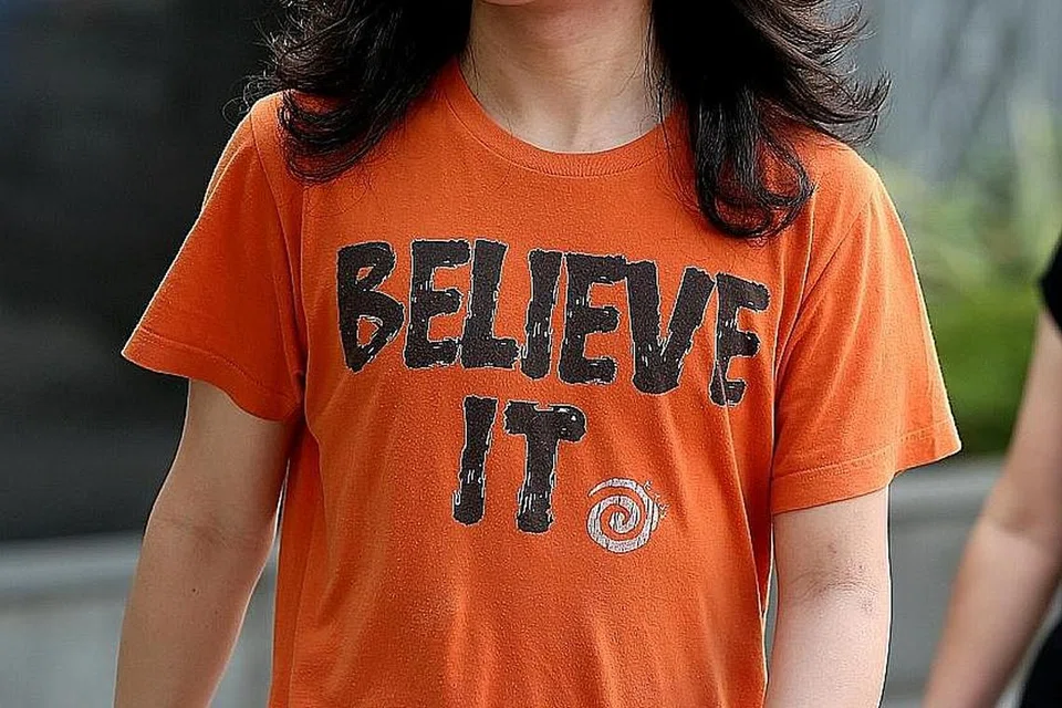 AMOS YEE: Dipercayai bertukar-tukar gambar bogel dan "ribuan" pesanan dengan seorang remaja Texas berusia 14 tahun semasa di Chicago.