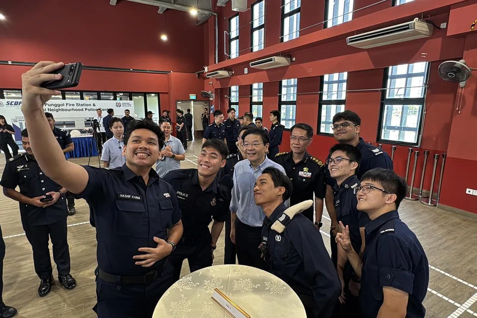 Perdana Menteri, Encik Lawrence Wong, berkata Pegawai Home Team adalah tunjang keselamatan dan sekuriti negara, dan rakyat Singapura mempunyai tahap kepercayaan yang tinggi terhadap mereka.