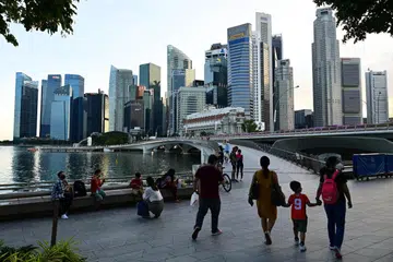 Bahas Belanjawan 2024 membincangkan cara terbaik bagi Singapura bergerak ke hadapan dalam dunia yang tidak menentu dari segi geopolitik, sambil mengukuhkan dan menyegarkan kompak sosial dalam kalangan warga.