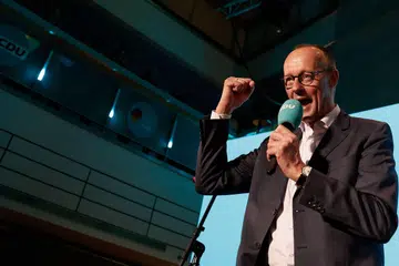 Blok Kesatuan Demokratik Kristian dan Kesatuan Sosial Kristian (CDU/CSU) meraih kemenangan besar dalam pilihan raya Jerman selepas semua kawasan selesai mengira undi, sekali gus membuka laluan kepada, Encik Friedrich Merz, untuk menjadi canselor baru Jerman.