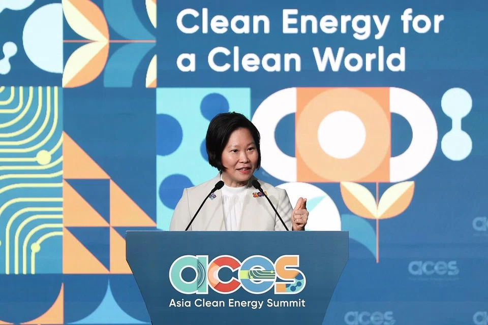 Menteri Negara (Ehwal Luar merangkap Perdagangan dan Perusahaan), Cik Gan Siow Huang, memberi ucapan semasa Sidang Puncak Tenaga Bersih Asia di Minggu Tenaga Antarabangsa Singapura (Siew) 2026 pada 27 Oktober.