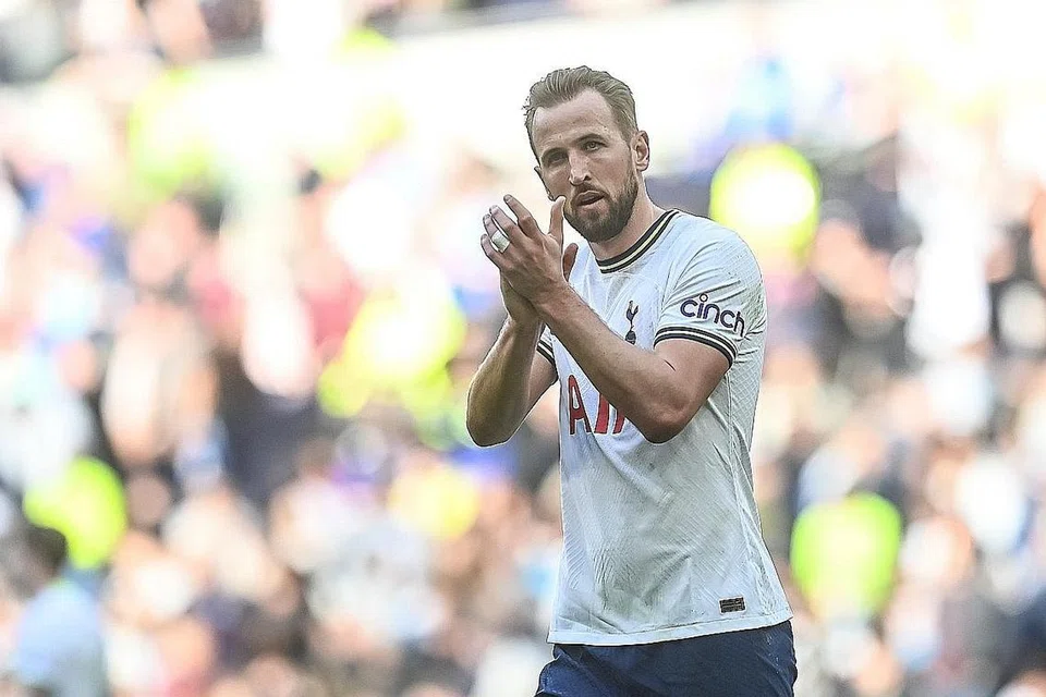 PIKAT KANE: Paris Saint-Germain mahu pikat kapten England dan Tottenham Hotspur, Harry Kane pada musim panas ini. - Foto EPA-EFE