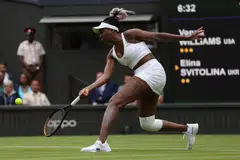 NASIB MALANG: Venus Williams dari Amerika Syarikat menentang Elina Svitolina dari Ukraine dalam perlawanan pusingan pertama di Wimbledon pada Isnin. 