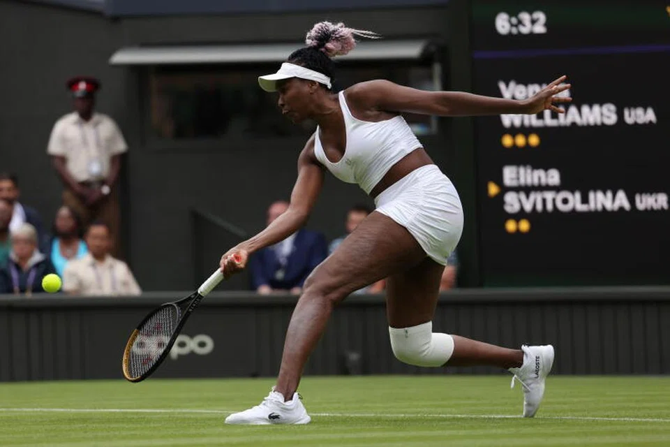 NASIB MALANG: Venus Williams dari Amerika Syarikat menentang Elina Svitolina dari Ukraine dalam perlawanan pusingan pertama di Wimbledon pada Isnin. 