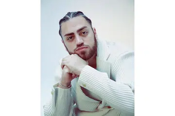 YAKIN DENGAN HIKMAH UJIAN: Ali Gatie yang awalnya risau tentang kesan pandemik pada kerjaya seninya yakin ada rezeki untuk terus menjana karya bermutu di samping peluang mengumpul dana buat kanak-kanak berpenyakit barah di Dubai. - Foto INSTAGRAM ALI GATIE