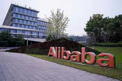 GERGASI PERKHIDMATAN PENGKOMPUTERAN AWAN: Ibu pejabat Kumpulan Alibaba di Hangzhou, wilayah Zhejiang di China. Ia penyedia perkhidmatan pengkomputeran awan terbesar di Asia Pasifik. - Foto fail REUTERS