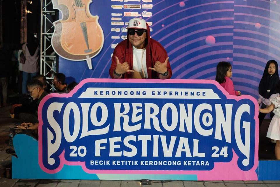 ‘Rapper’ dan penganjur konsert, Atrez, berasakan pengalaman menyertai Pesta Keroncong Solo 2024 benar-benar membuka matanya terhadap kerencaman irama keroncong.