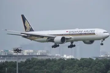 SIA meraih keuntungan lebih tinggi, dirangsang oleh permintaan penumpang daripada pasaran Asia Utara yang rancak semula, sedang China, Hong Kong, Jepun dan Taiwan membuka semula ekonomi. 