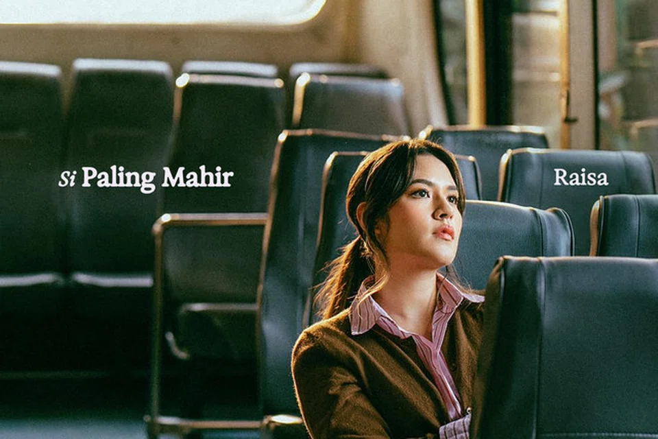 Raisa Andriana menyifatkan lagu terkininya, ‘Si Paling Mahir’, sebagai memberi inspirasi kepada sesiapa sahaja yang terasa lelah dan keseorangan dalam memburu cita-cita.