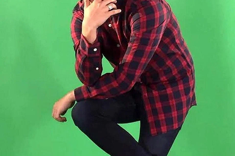 HAFIZ SUIP: Keluarkan 'single' terbaru berjudul Kejar. Hafiz menjelaskan beliau menghilang daripada dunia seni kerana ingin fokus pada rumah tangga, dan isterinya sedang hamil anak sulung mereka. - Foto INSTAGRAM HAFIZ SUIP