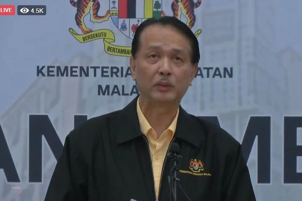 PENULARAN COVID-19: Ketua Pengarah Kesihatan, Datuk Dr Noor Hisham Abdullah, berkata sebanyak 67 kes baharu dilaporkan hari ini, tetapi tiada kes import menjadikan keseluruhan kes di Malaysia, 6,656. 