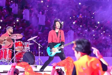 IMPIAN TERCAPAI: Pemain bes dan vokalis utama kumpulan rok 53A,  Bani Hidir akhirnya bakal membuat persembahan di Perbarisan Hari Kebangsaan 9 Ogos setelah tanam impian itu sejak di sekolah. 