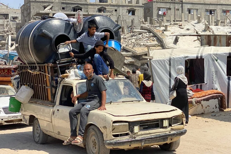 Terdapat kebimbangan bahawa arahan pemindahan dan serangan udara berterusan merupakan sebahagian daripada rancangan Israel untuk meluaskan serangan darat mereka di Gaza.