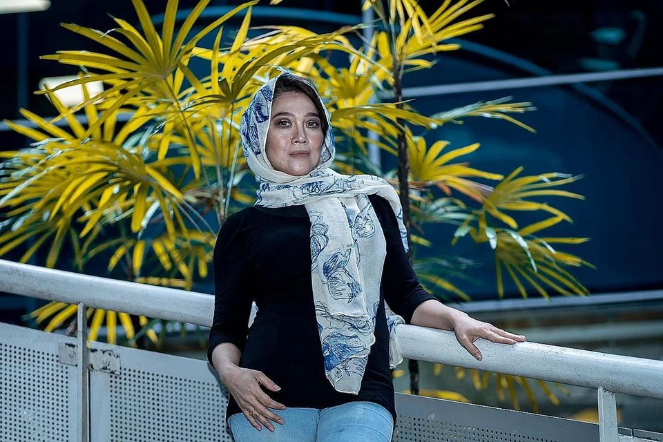 PENGORBANAN SEORANG ISTERI DAN IBU: Penyanyi Aku Dalam Teka Teki, Wann tidak pernah berteka teki dalam hatinya untuk menetap di Singapura dan membina keluarga kerana meyakini menjaga dan melihat sendiri anak-anak di depan mata membahagiakannya. - Foto BH oleh NUR DIYANA TAHA