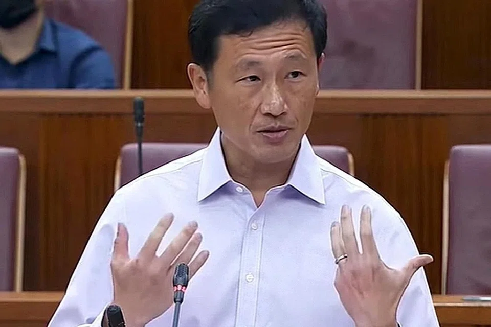 JELASKAN: Encik Ong Ye Kung (atas) dan Timbalan Perdana Menteri, Encik Heng Swee Keat jelaskan tentang Ceca. Encik Heng jelaskan bahawa pergerakan individu merupakan satu bab penting dalam Ceca tetapi ia tidak digunakan sebagai cip tawar-menawar untuk tukar beli apa saja benda lain yang diperolehi. - Foto MCI