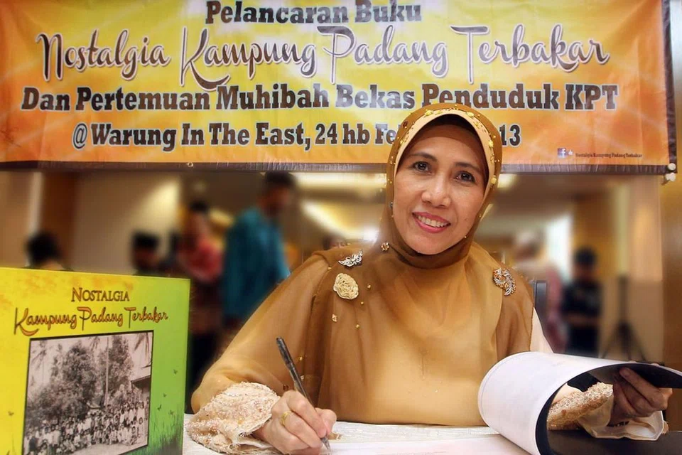 "Saya menulis buku ini dengan tujuan menjadikannya khazanah bagi generasi anak-anak kita pada masa akan datang. Kalau tidak dibukukan, nama kampung ini akan hilang begitu saja." - Cik Hafiza Talib, novelis, penulis buku 'Nostalgia Kampung Padang Terbakar', yang diterbitkan pada 2013.