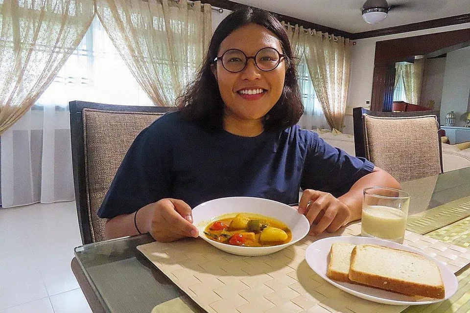 SEDIKIT DEMI SEDIKIT: Wartawan Zulaiqah Abdul Rahim mengamalkan diet 'Meatless Monday' yang menggalak orang ramai untuk tidak makan daging pada hari Isnin setiap minggu. - Foto BM oleh ZULAIQAH ABDUL RAHIM