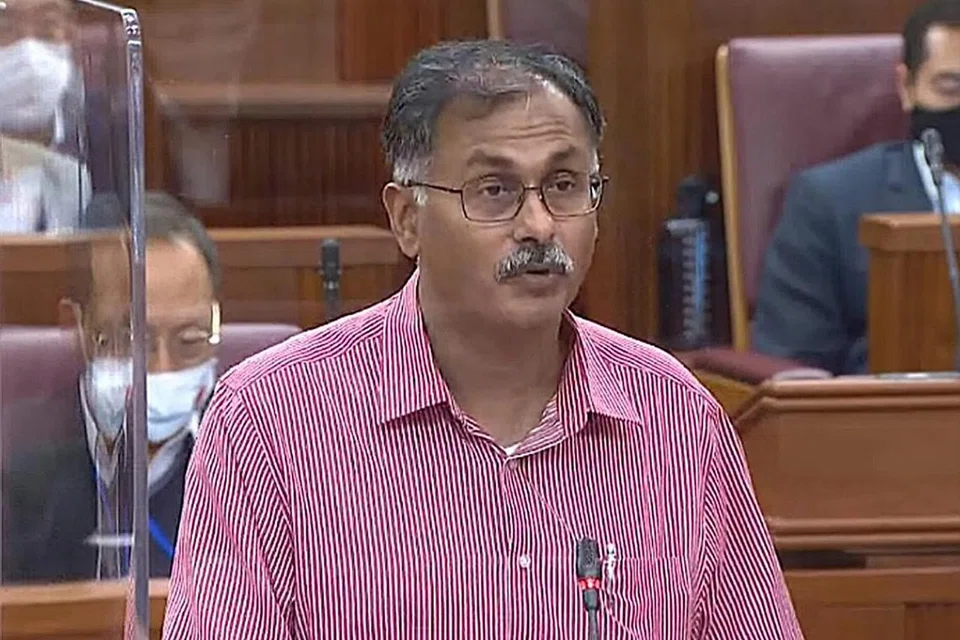 ENCIK MURALI PILLAI: Saran bantu perniagaan keusahawanan yang mempunyai projek kemampanan tanpa pembiayaan kredit karbon. 