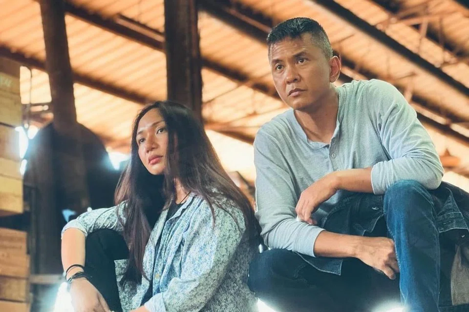 Pelakon Malaysia, Nadia Aqilah Bajuri (kiri) bakal bergandingan bersama Beto Kusyairy (kanan) dalam filem ‘Abang’ yang baru tamat penggambaran. 