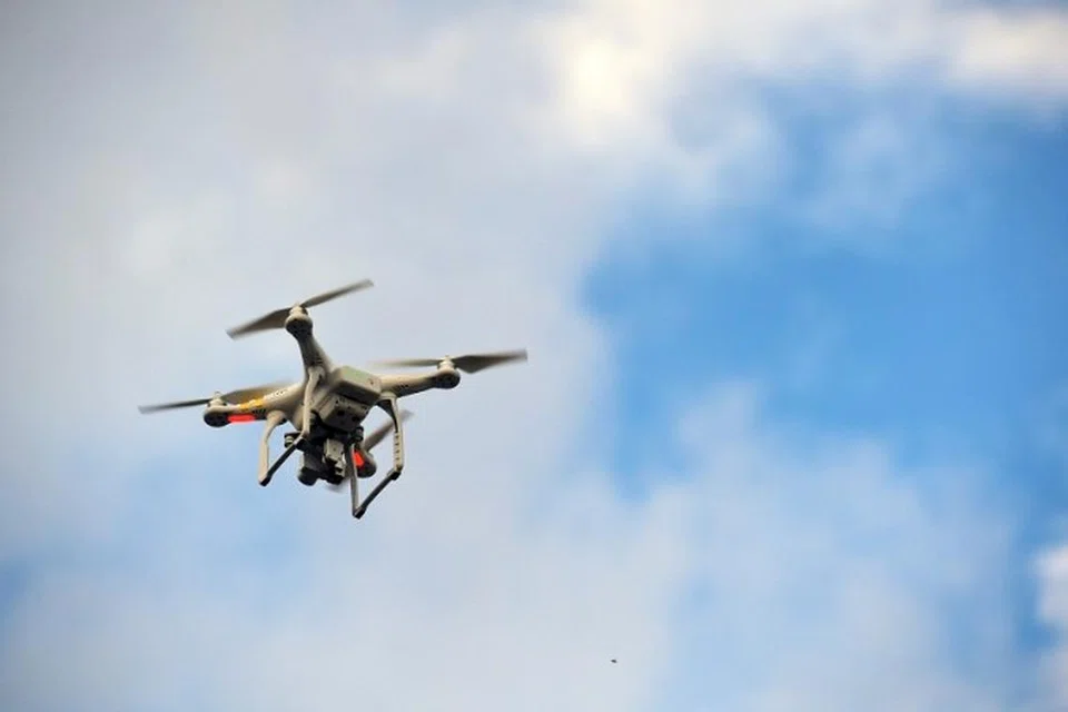 Pengendali pesawat tanpa pemandu (UA) yang diberikan Permit Operator dan menggunakan aplikasi mudah alih FlyItSafe semasa operasi dikecualikan daripada keperluan plat lesen digital yang bakal berkuat kuasa Disember 2025.