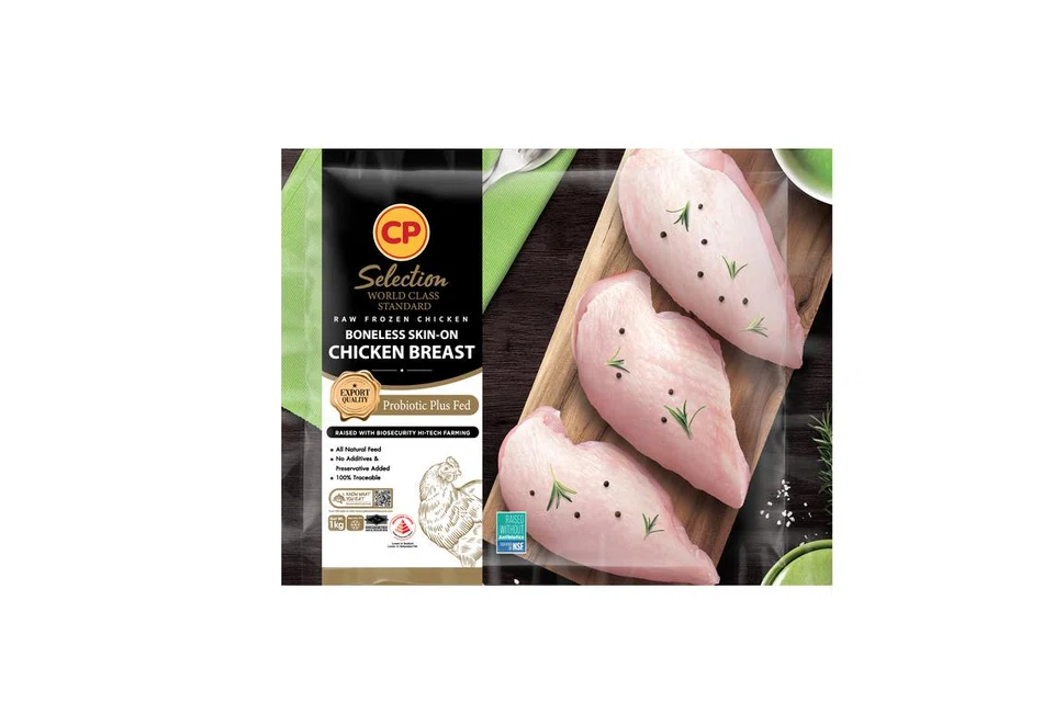 Produk ‘CP Selection Space-Safe Chicken’ dikatakan hasil ternakan yang diberi 100 peratus makanan bijirin semula jadi dan diperkaya dengan 23 vitamin dan mineral serta 10 jenis probiotik untuk kesihatan penghadaman.