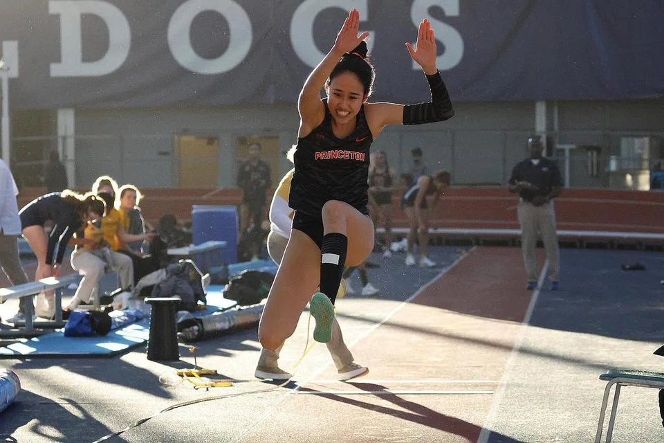LOMPATAN REKOD: Atlet lompat kijang Tia Louise Rozario semasa kejuaraan Jemputan Giegengack Yale di Universiti Yale. Beliau menang dengan lompatan sejauh 12.67m. - Foto ihsn KATE JOYCE